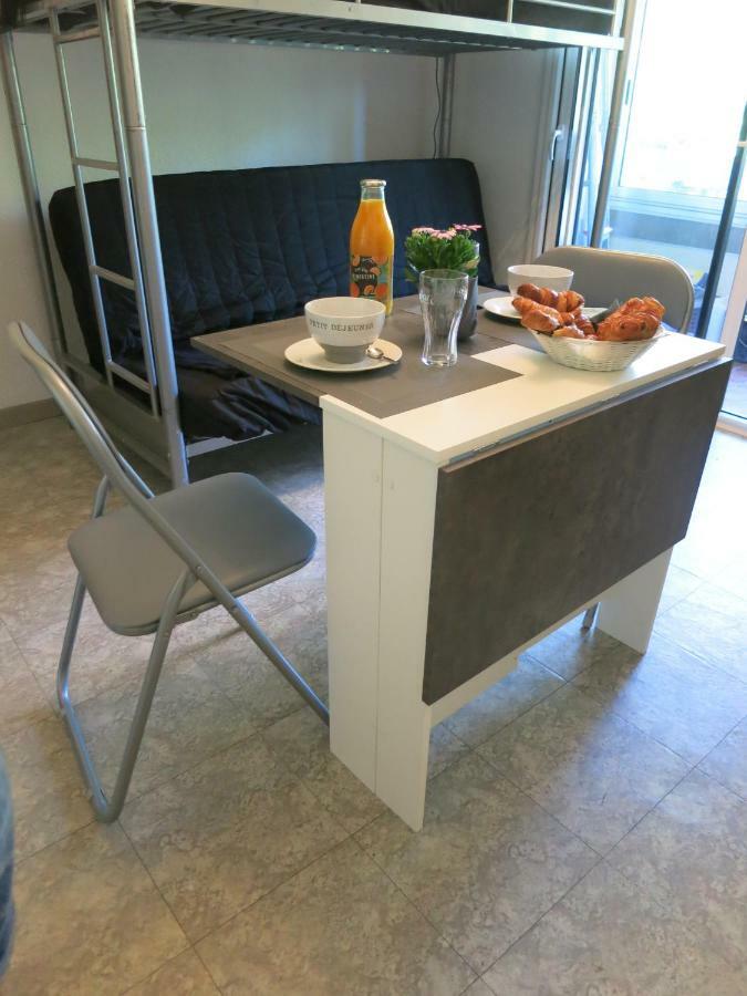 Apartment Joli A Front De